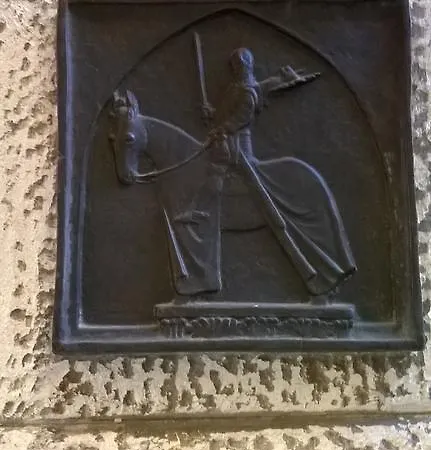 Cavour מלון 2*