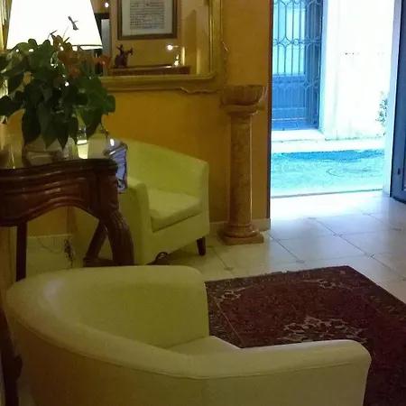 Cavour 2* ורונה