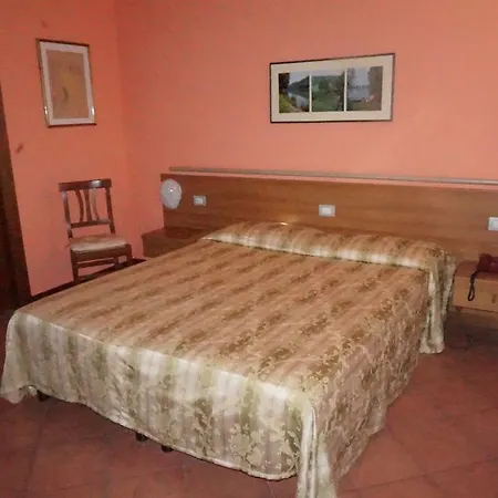 Otel Cavour