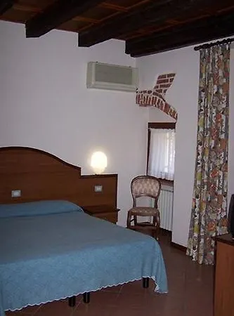 Otel Cavour