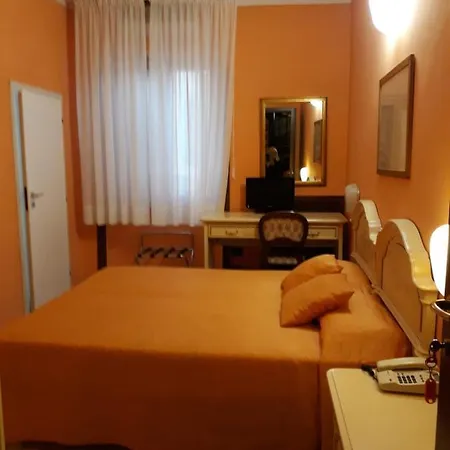 Cavour Otel Verona